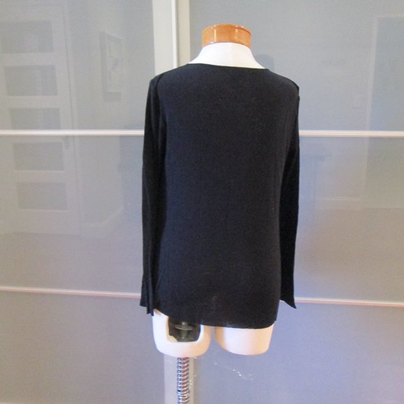 COS Contrast Fabric Wool / Modal Long Sleeve - Picture 3 of 6